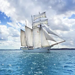 Segelschiff Mare Frisium , Hamburg Deutschland